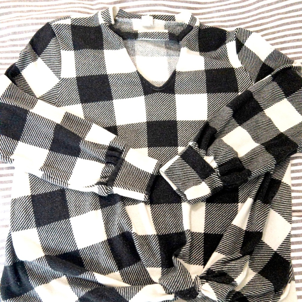 Boutique Black Buffalo Plaid Twist Top